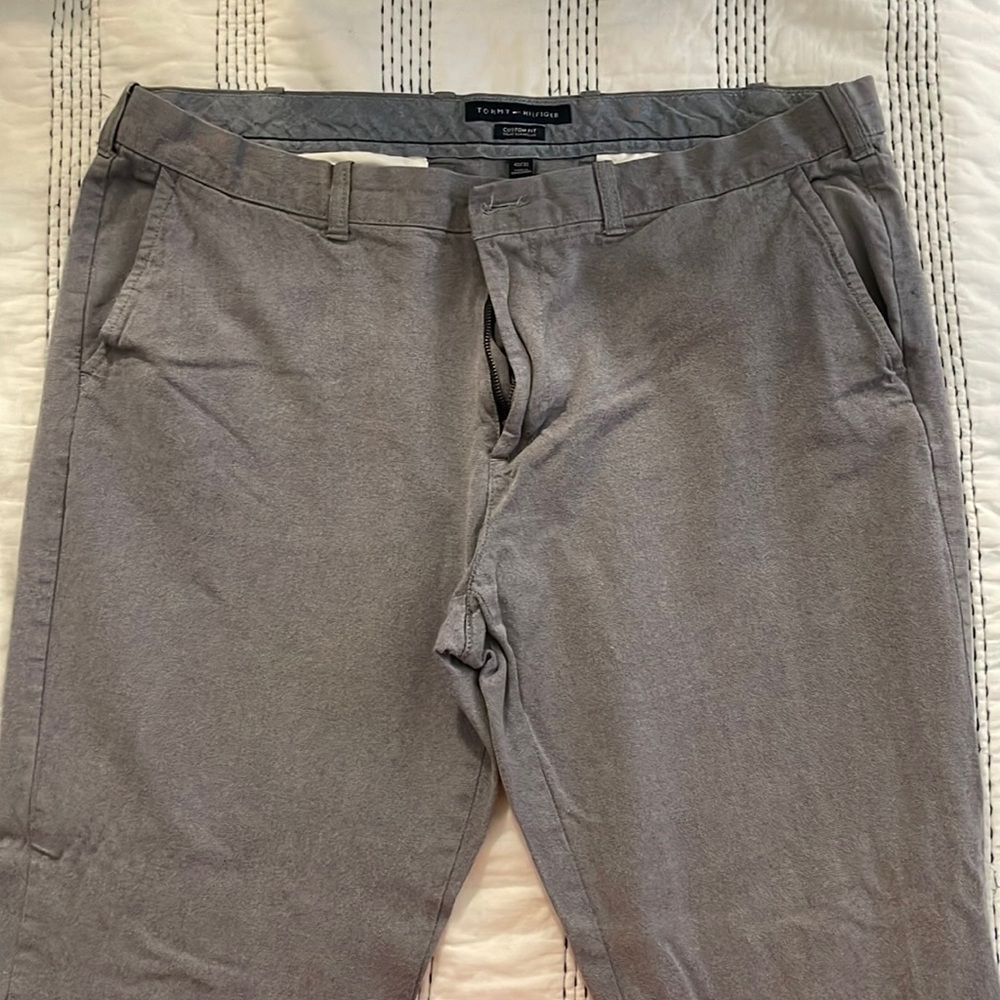 (LOT OF 3 PAIR) Tommy Custom Fit Chino (40x30)